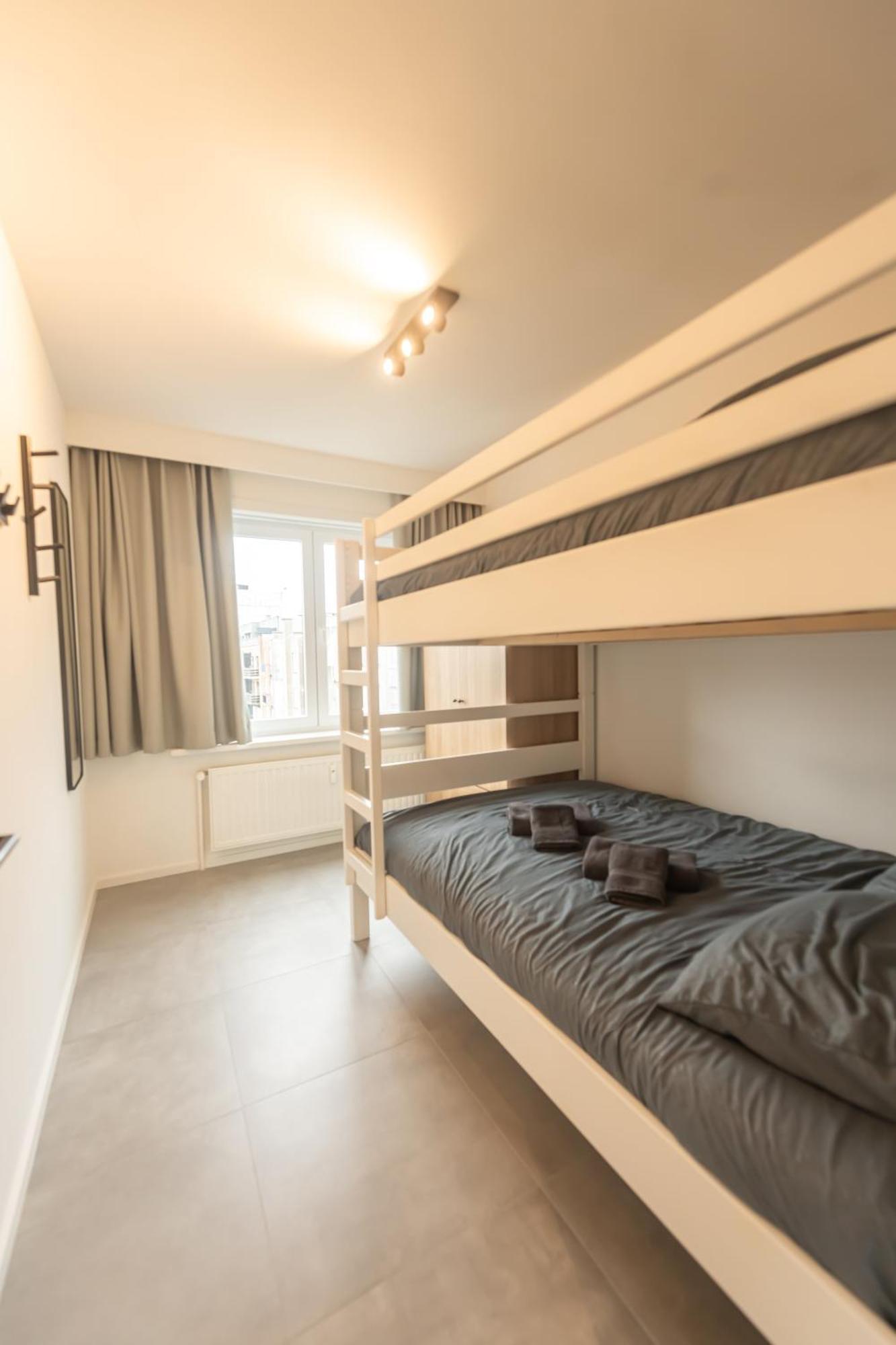 Ostend Center Luxury Top Floor Apartment With Free Parking Buitenkant foto